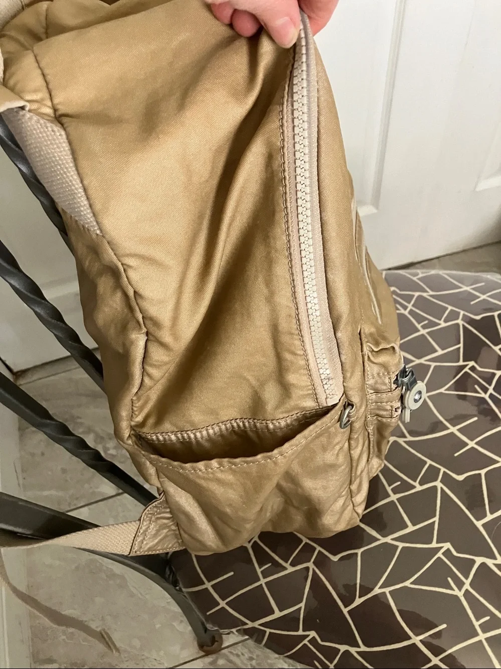Kipling women ezra